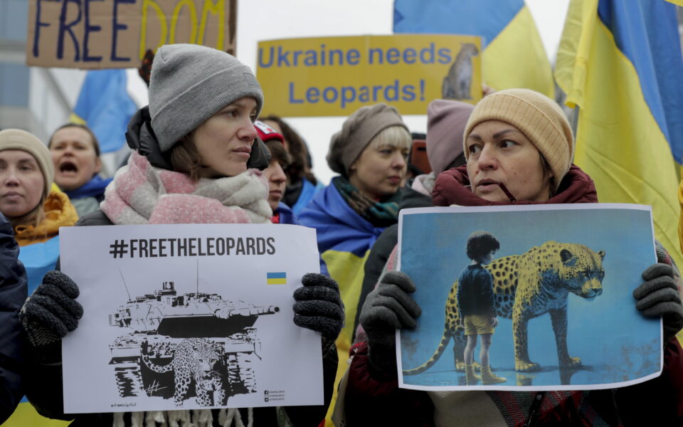 Leopard-tank-protest-ukraine-EPA-960x600.jpg